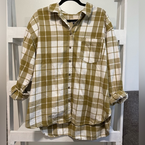 Universal Thread Tops - Universal Thread Women’s Olive & White Plaid Flannel Shirt – Size XL, Oversized